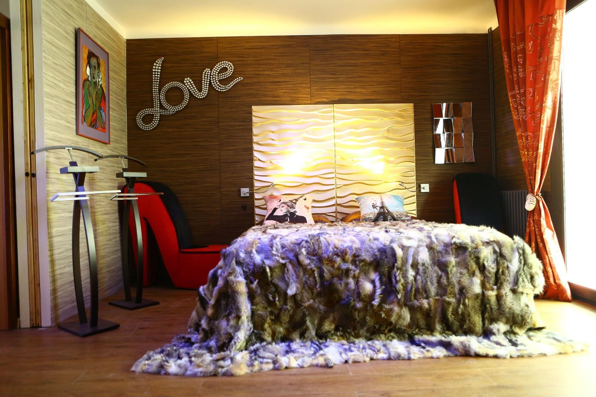 Logis - Hotel Arc En Ciel Et Spa Les Sables D'Olonne Esterno foto