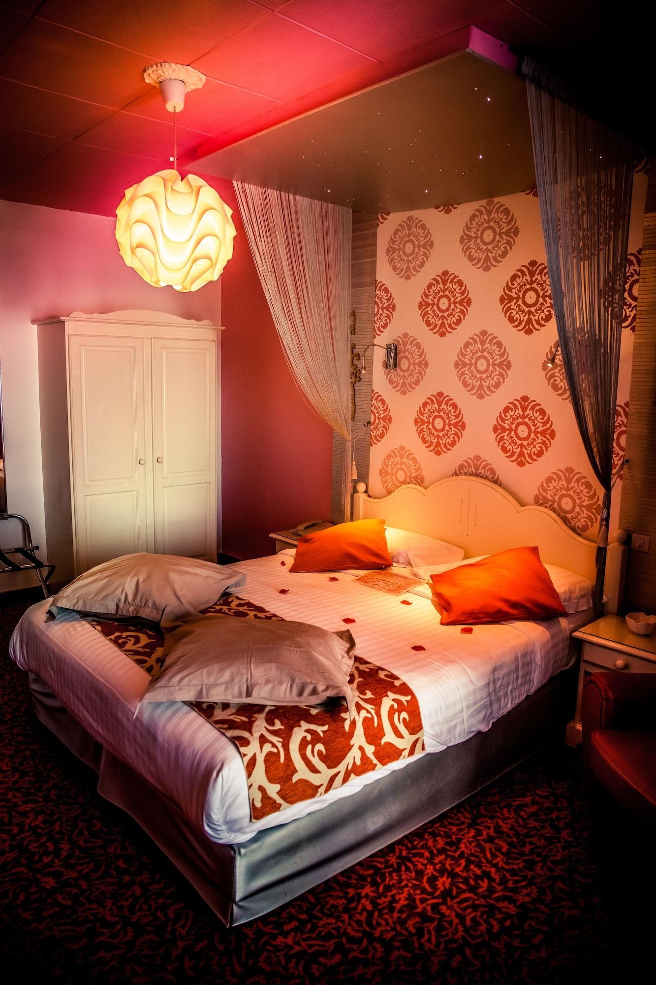 Logis - Hotel Arc En Ciel Et Spa Les Sables D'Olonne Esterno foto